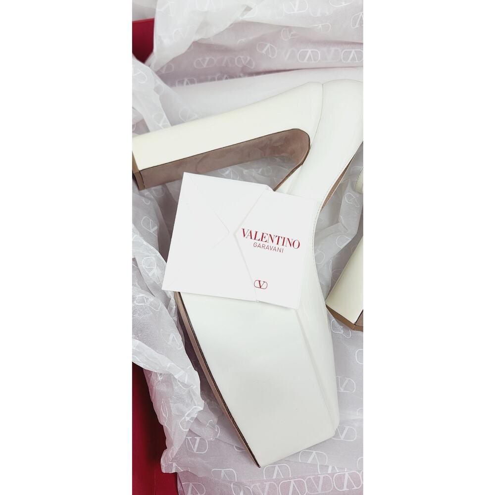 VALENTINO GARAVANI Leather Pump Shoes US10 VLogo . - Picture 8 of 16